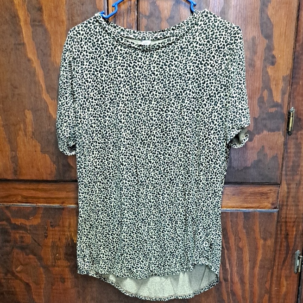 Old Navy Leopard Print Short Sleeve Top Size L